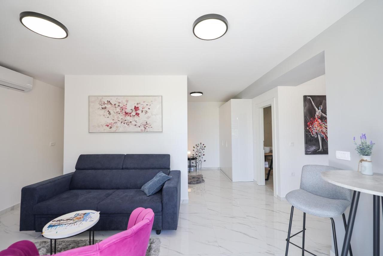 Studio Apartman Natale Zara Esterno foto