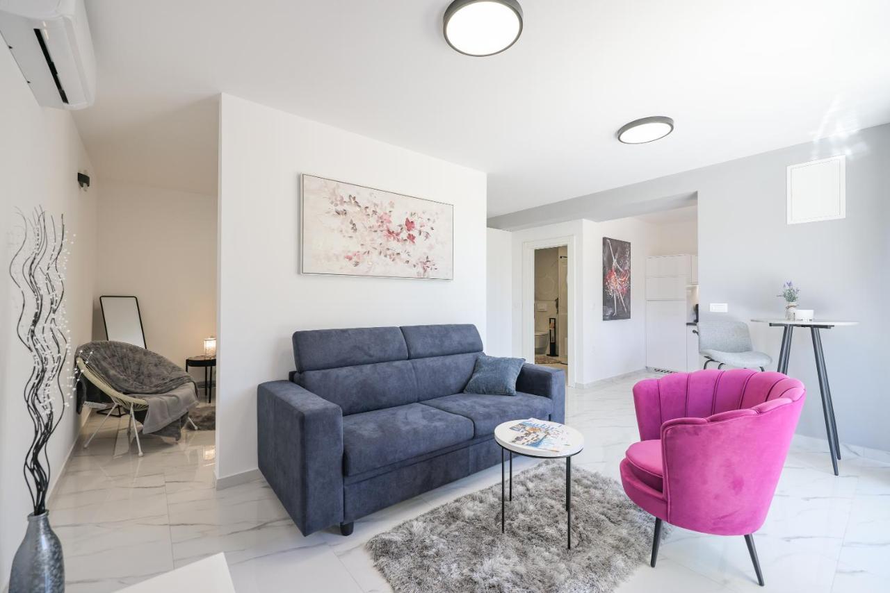 Studio Apartman Natale Zara Esterno foto