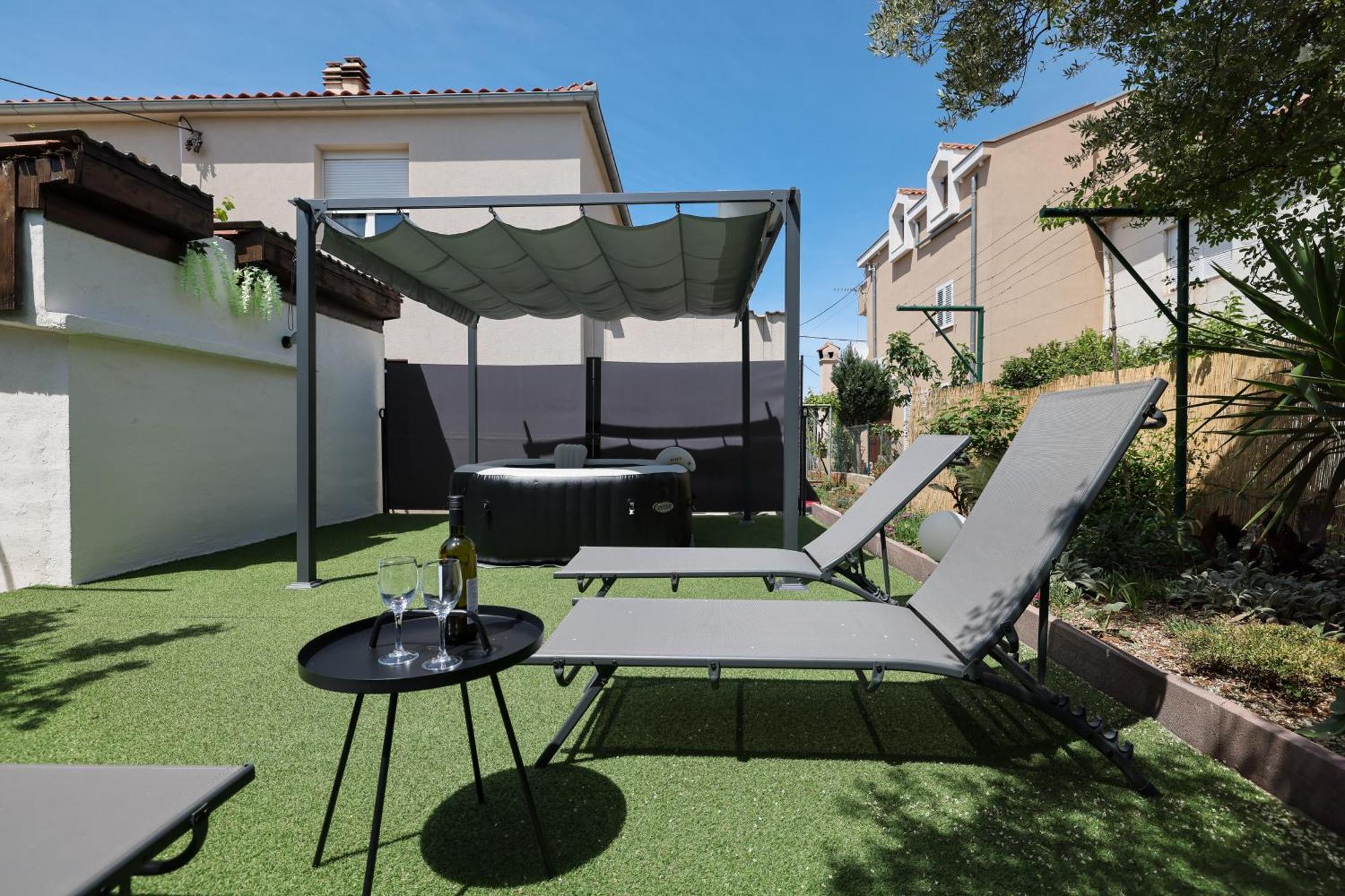 Studio Apartman Natale Zara Esterno foto